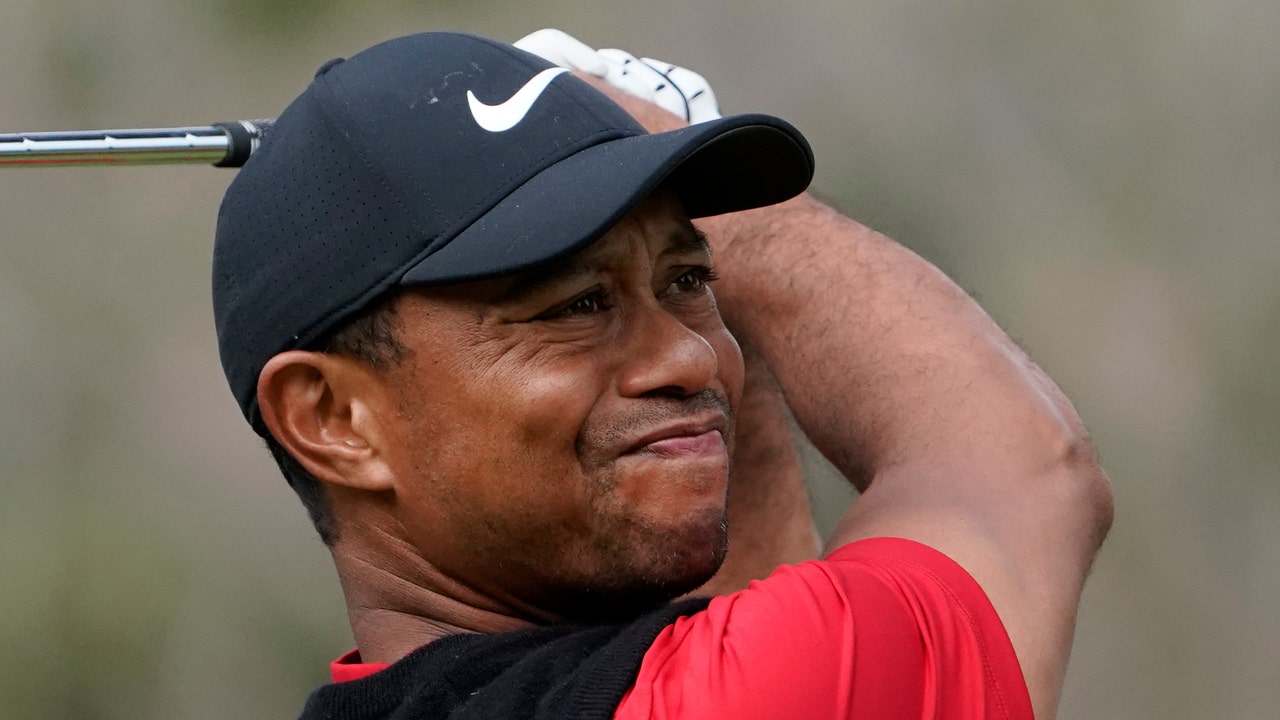 Tiger Woods ties Sam Snead's record of 82 PGA Tour wins